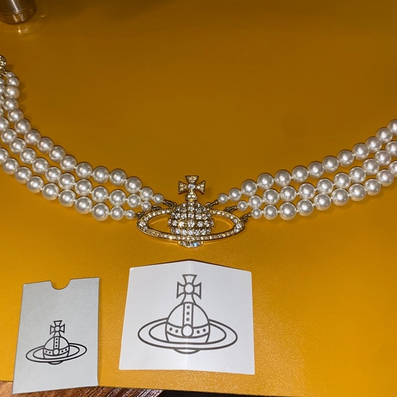 Vivienne Westwood Jewelry - Vivienne Westwood THREE ROW PEARL BAS RELIEF CHOKER (Bag+box)